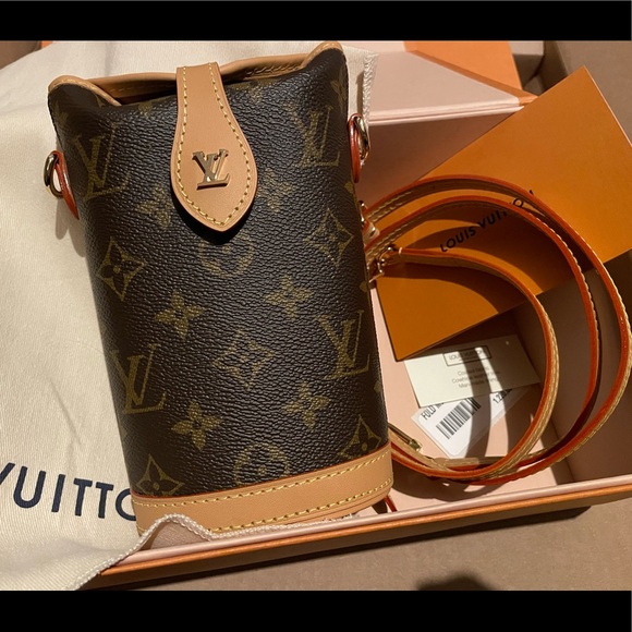 Louis Vuitton FOLD ME Pouch crossbody bag - Picture 3 of 5